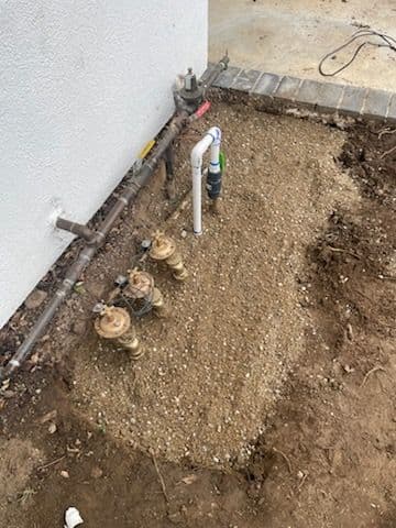 Gallery photos for Backyard Makeover with Flagstones in West Hills: Image #2